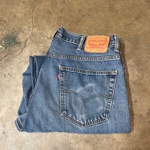 Levi’s 560 Comfort Fit Jeans